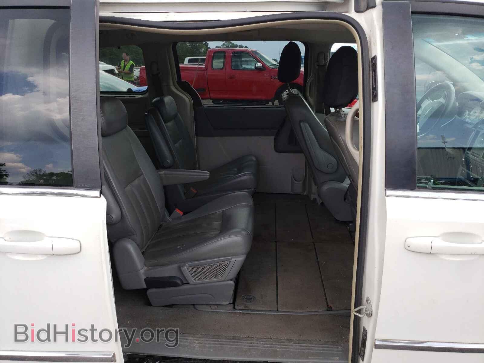 2009 CHRYSLER MINIVAN - VIN: 2A8HR54179R554365 - Фото 6