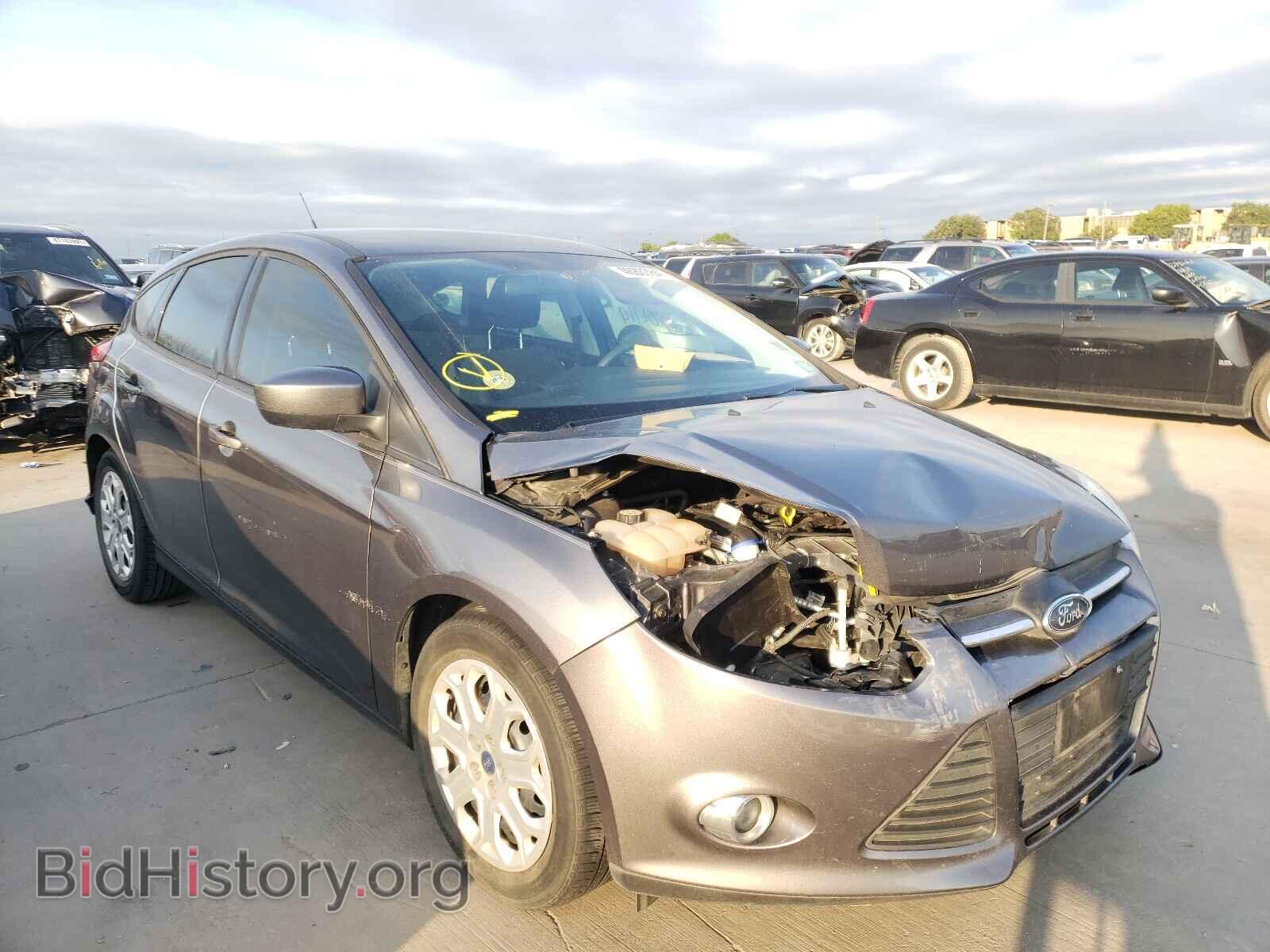Photo 1FAHP3K23CL361780 - FORD FOCUS 2012