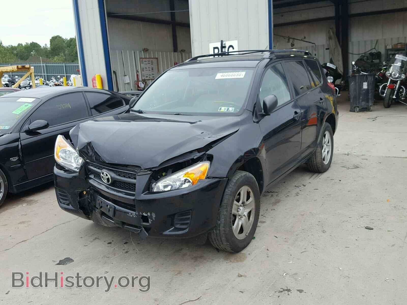 2011 TOYOTA RAV4 - VIN: 2T3BF4DV8BW157469 - Фото 2