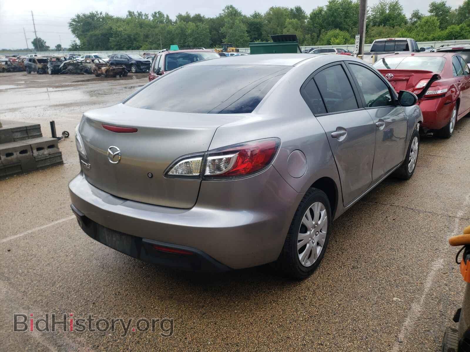 2011 MAZDA 3 - VIN: JM1BL1UF0B1369734 - Photo 4