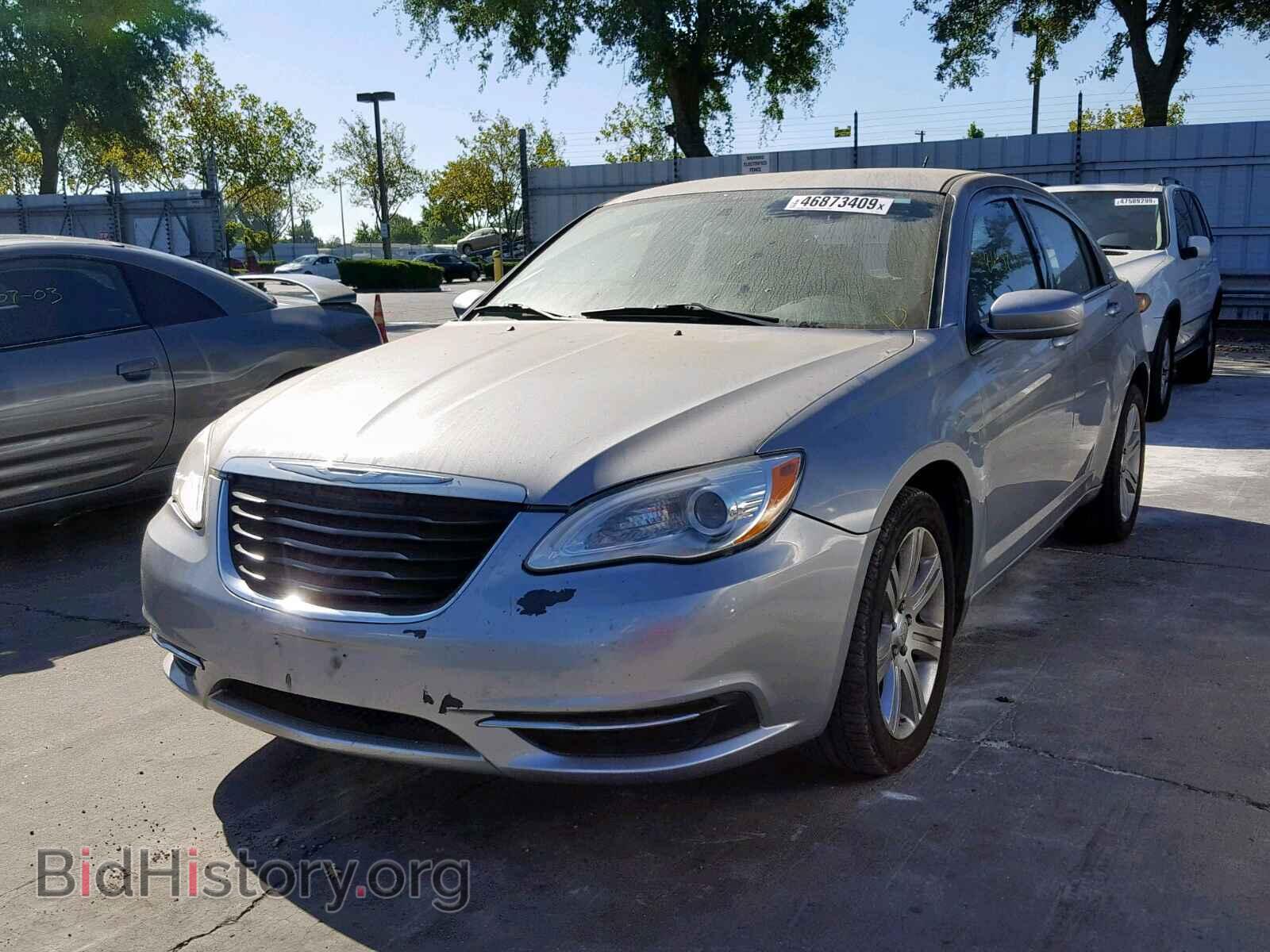 2013 CHRYSLER 200 - VIN: 1C3CCBAB9DN647655 - Photo 2