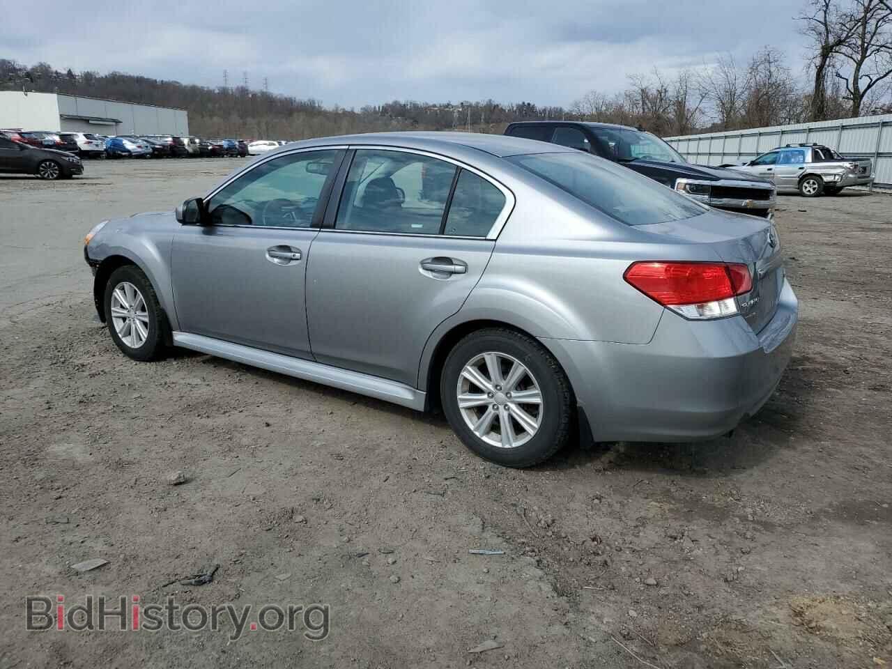 2011 SUBARU LEGACY - VIN: 4S3BMBC66B3219698 - Фото 2