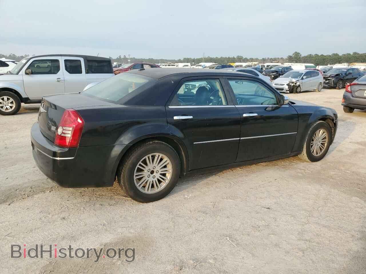 2010 CHRYSLER 300 - VIN: 2C3CA5CV6AH192668 - Фото 3