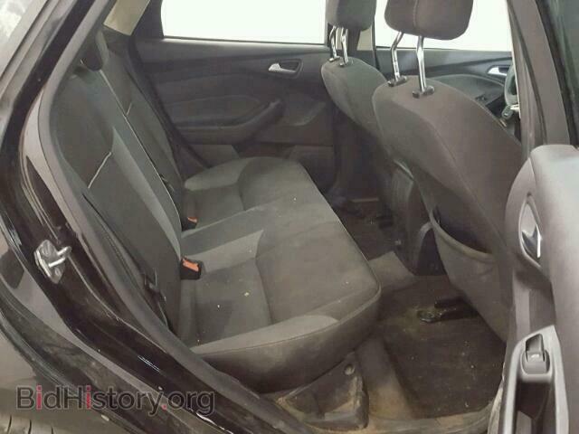 2012 Ford FOCUS (VIN 1FAHP3F28CL306865) — photo 6 of 10