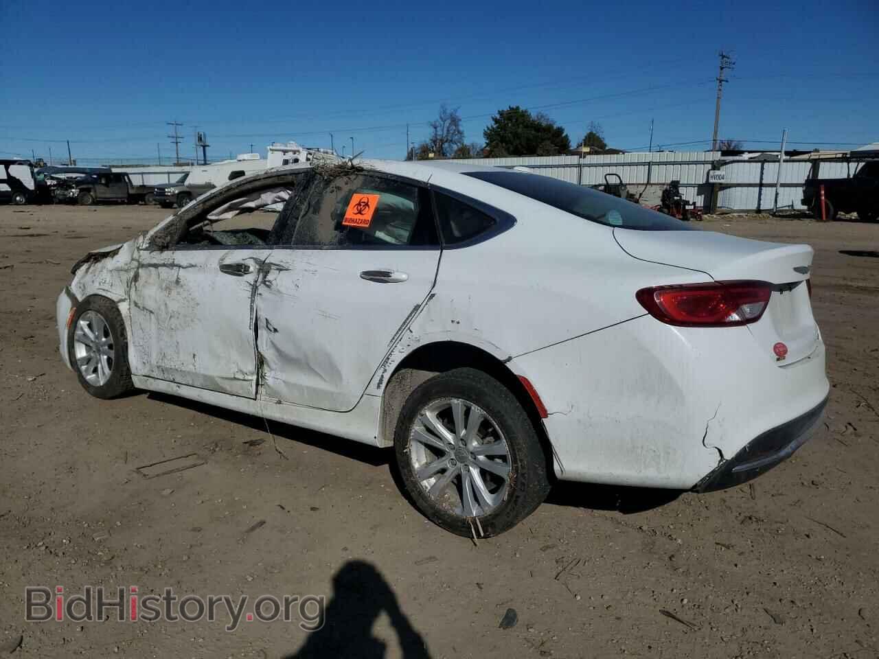 2016 CHRYSLER 200 - VIN: 1C3CCCAB3GN131835 - Фото 2