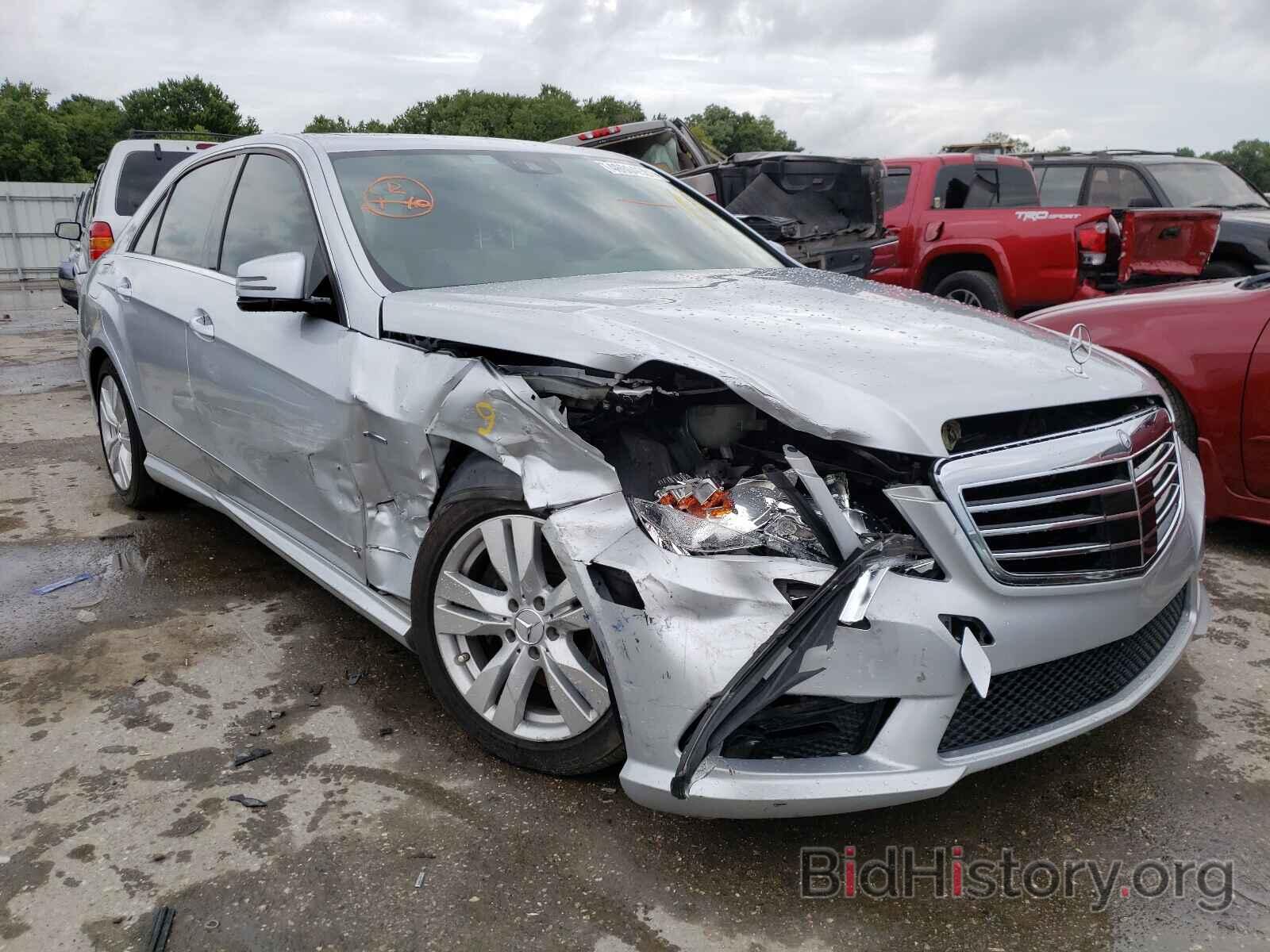 Photo WDDHF2EB1BA495383 - MERCEDES-BENZ E-CLASS 2011