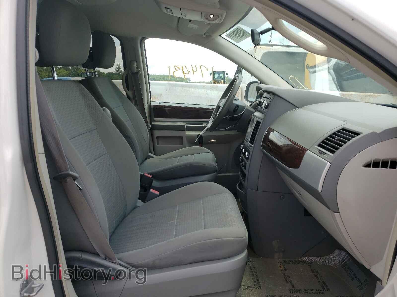2010 CHRYSLER MINIVAN - VIN: 2A4RR5D11AR305201 - Фото 5