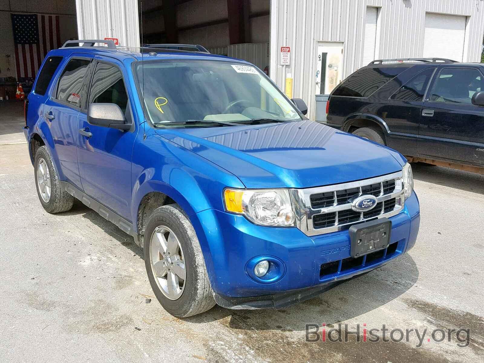 Photo 1FMCU9D71CKA35437 - FORD ESCAPE XLT 2012
