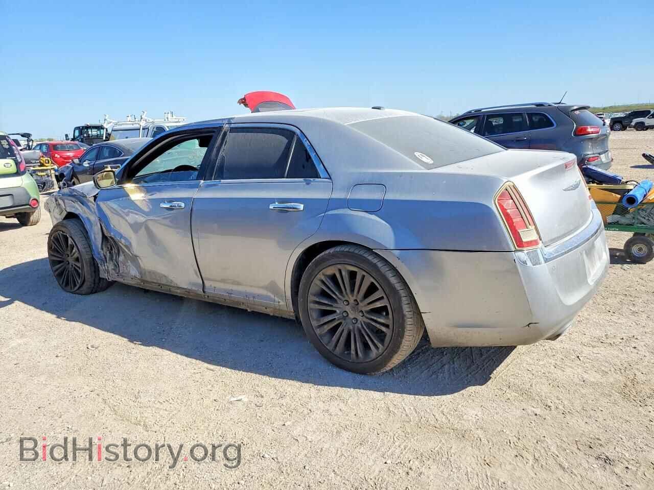2011 CHRYSLER 300 - VIN: 2C3CA6CT2BH531271 - Photo 2