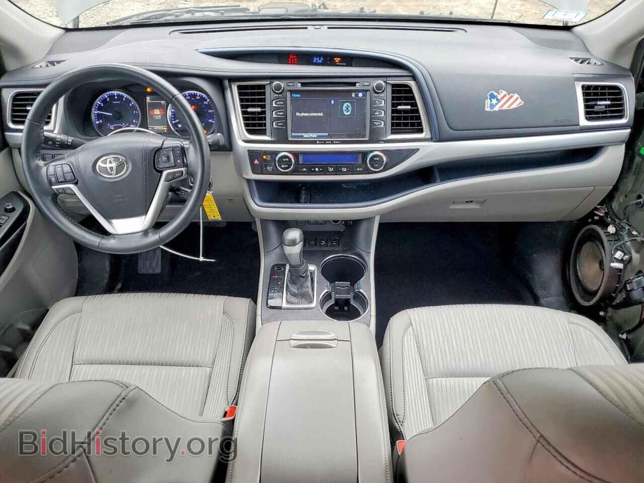 2018 TOYOTA HIGHLANDER - VIN: 5TDBZRFH8JS883876 - Фото 8