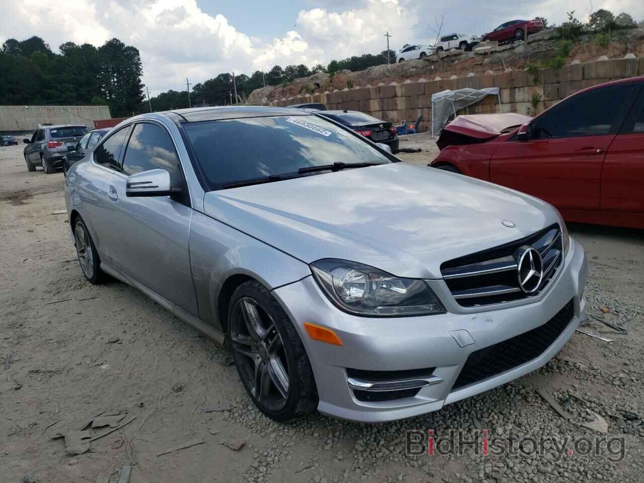 Photo WDDGJ4HB9EG205443 - MERCEDES-BENZ C-CLASS 2014