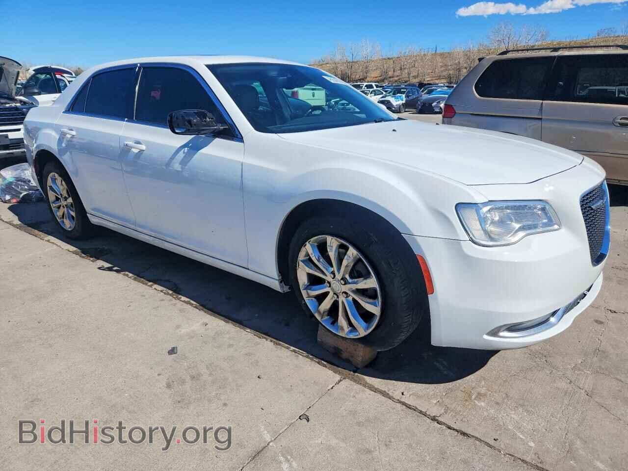 2016 CHRYSLER 300 - VIN: 2C3CCARG3GH270506 - Фото 4