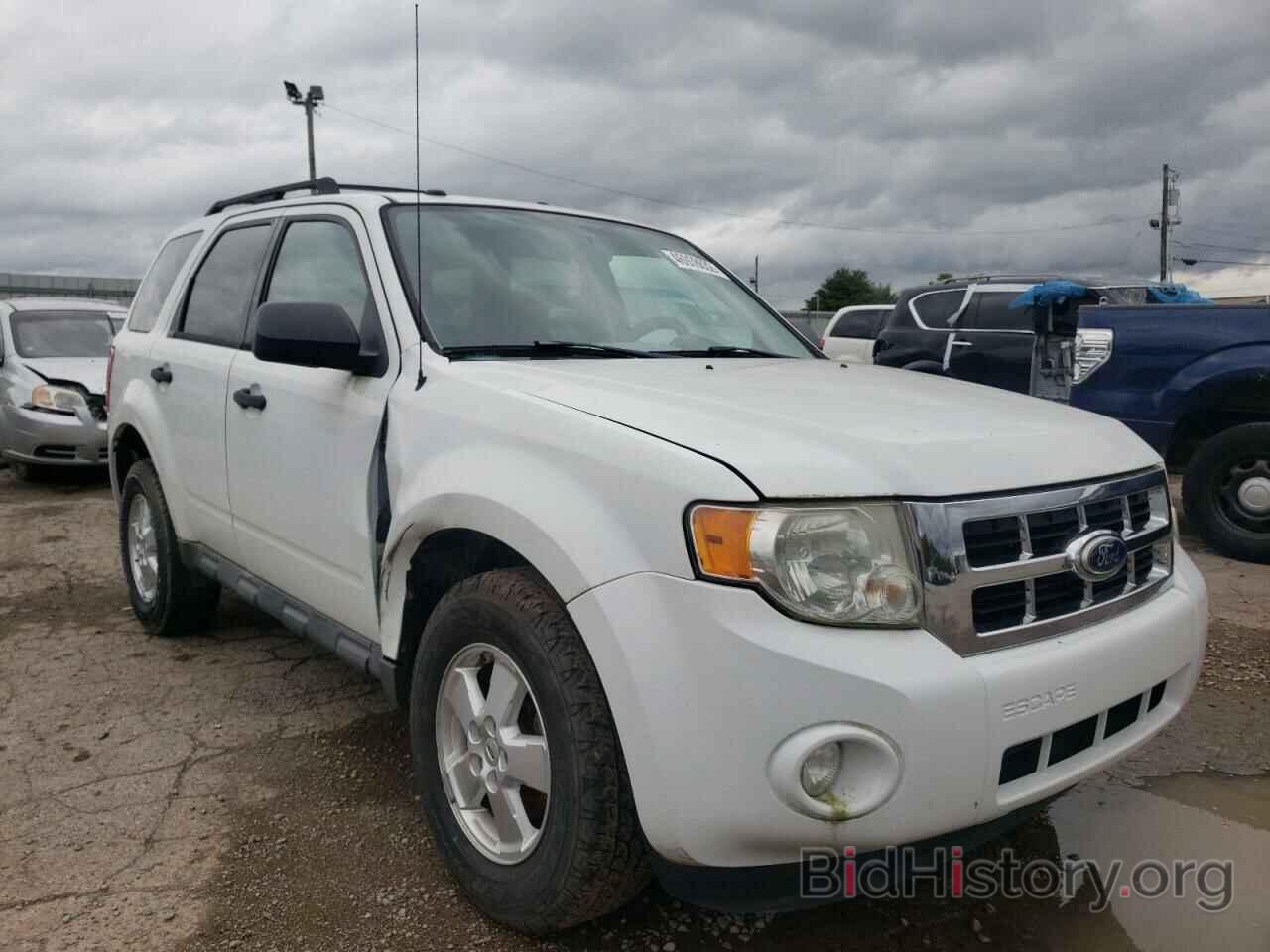 Photo 1FMCU9D79AKC84808 - FORD ESCAPE 2010