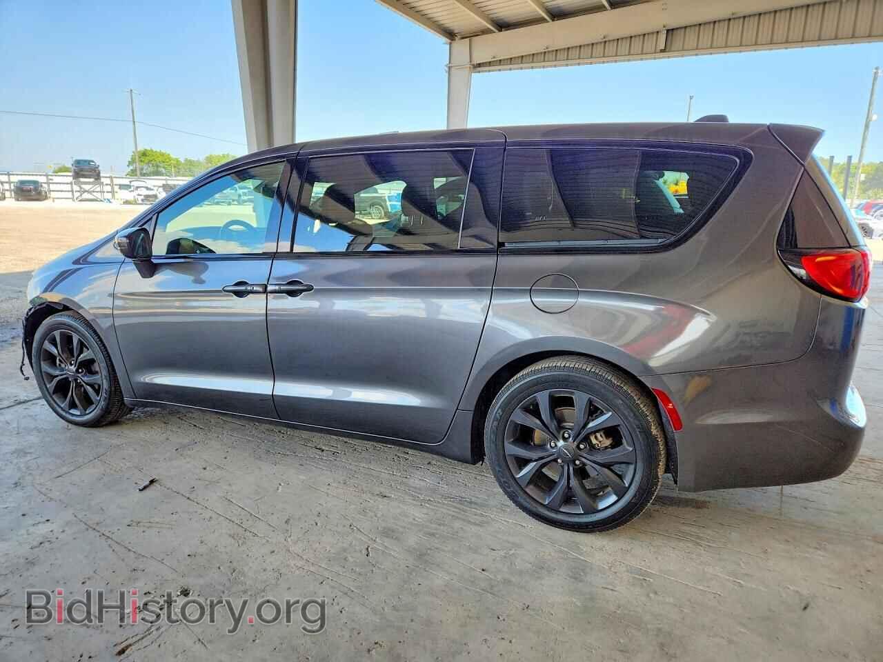 2019 CHRYSLER PACIFICA - VIN: 2C4RC1FG3KR746900 - Photo 2
