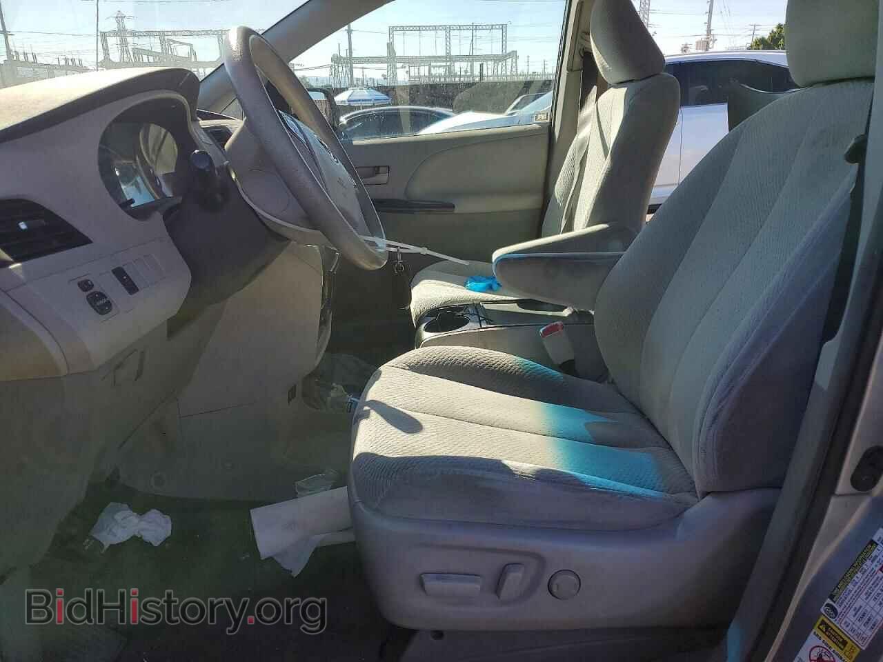 2013 TOYOTA SIENNA - VIN: 5TDKK3DC8DS366171 - Фото 7