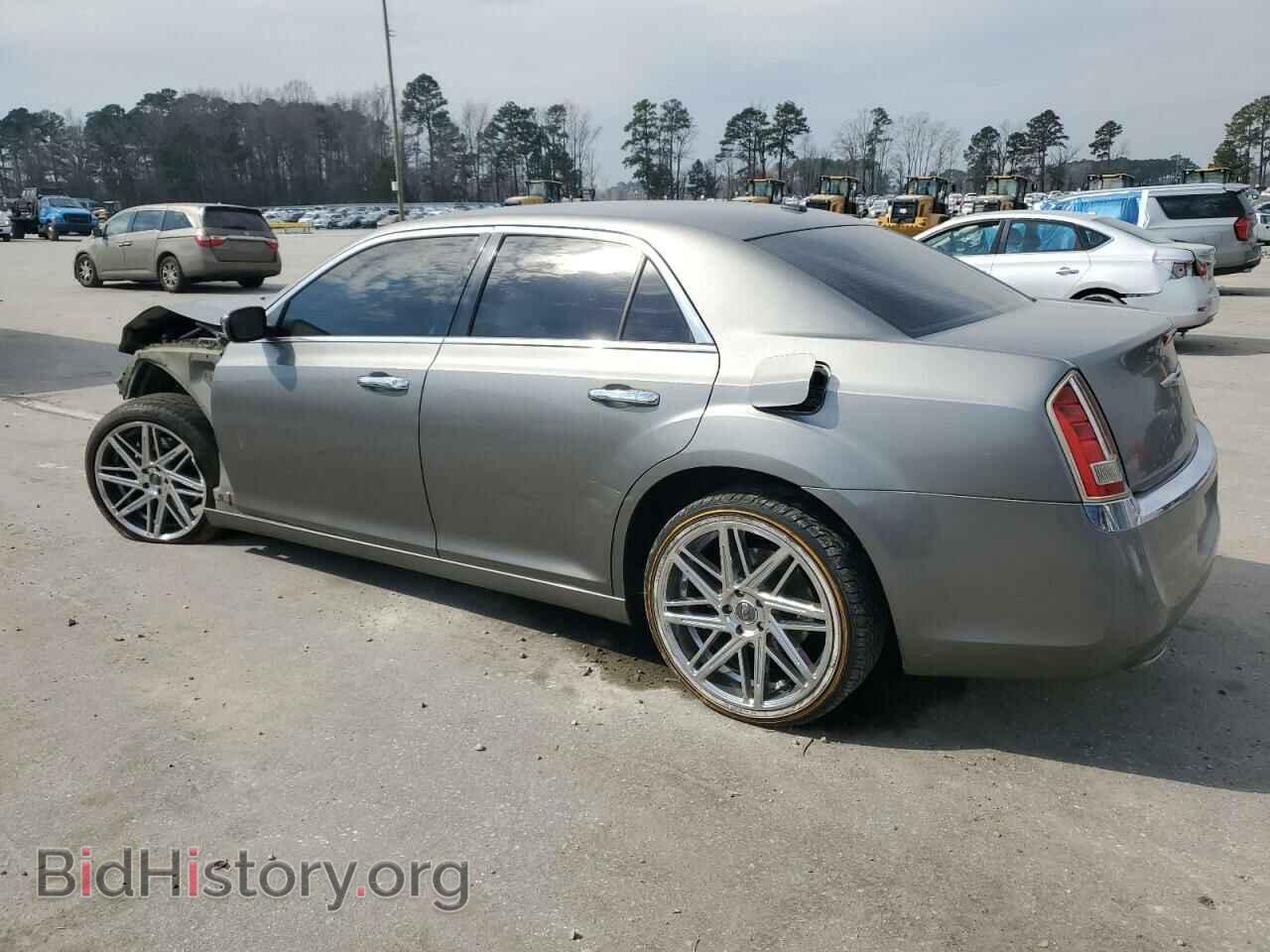 2012 CHRYSLER 300 - VIN: 2C3CCAET1CH242541 - Фото 2