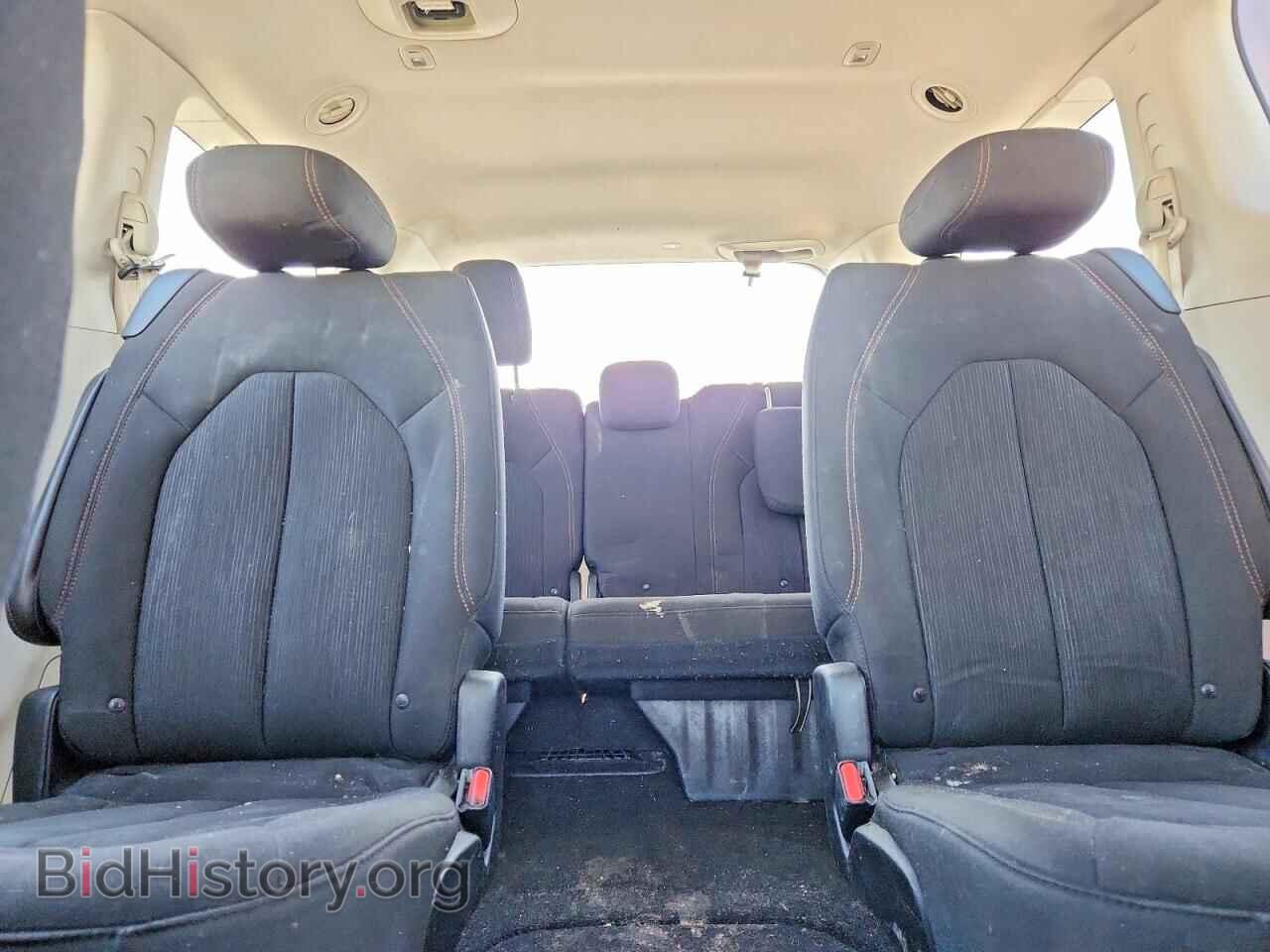 2018 CHRYSLER PACIFICA - VIN: 2C4RC1FG6JR126461 - Фото 10