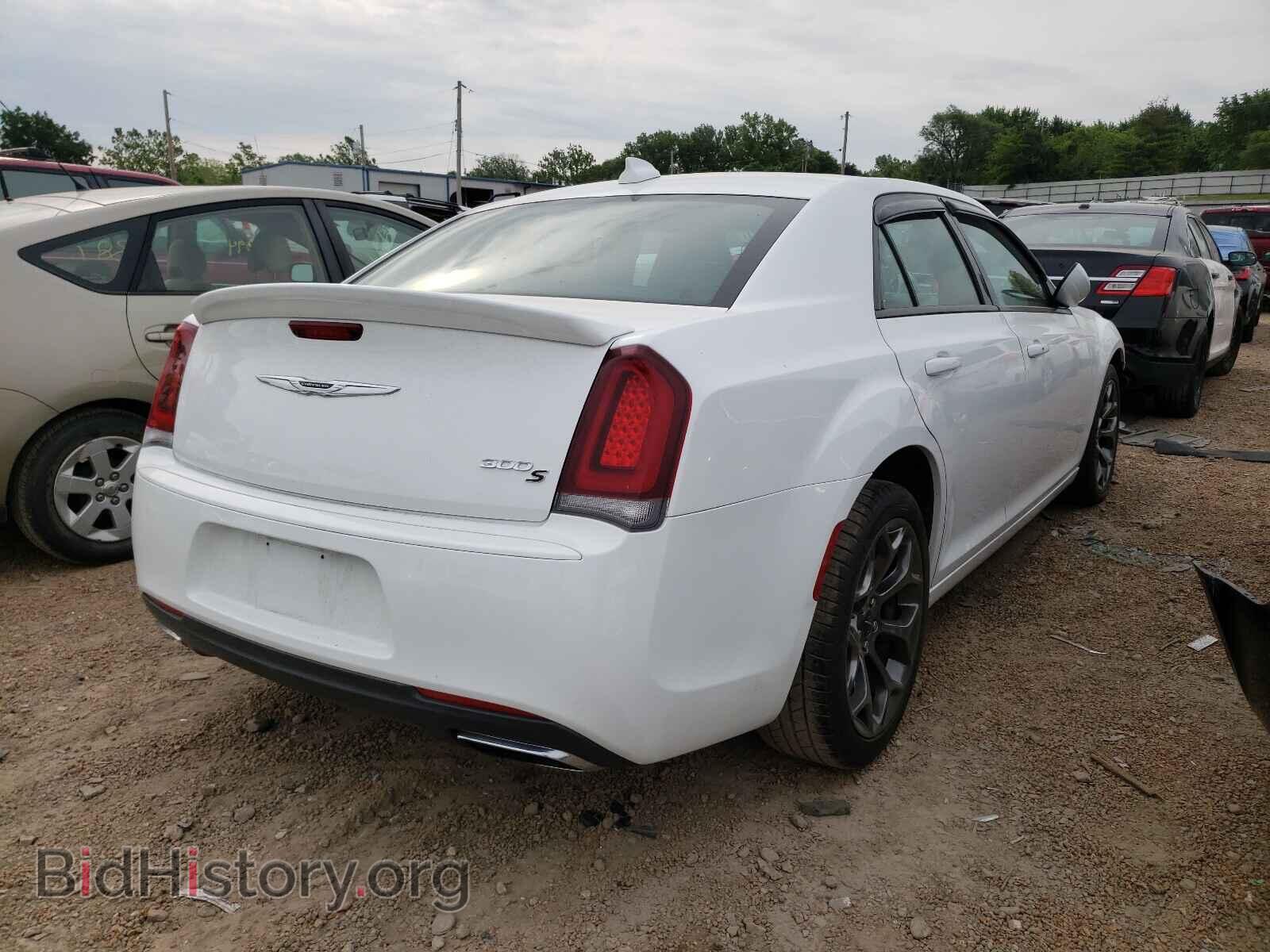 2015 CHRYSLER 300 - VIN: 2C3CCABG7FH807810 - Фото 4