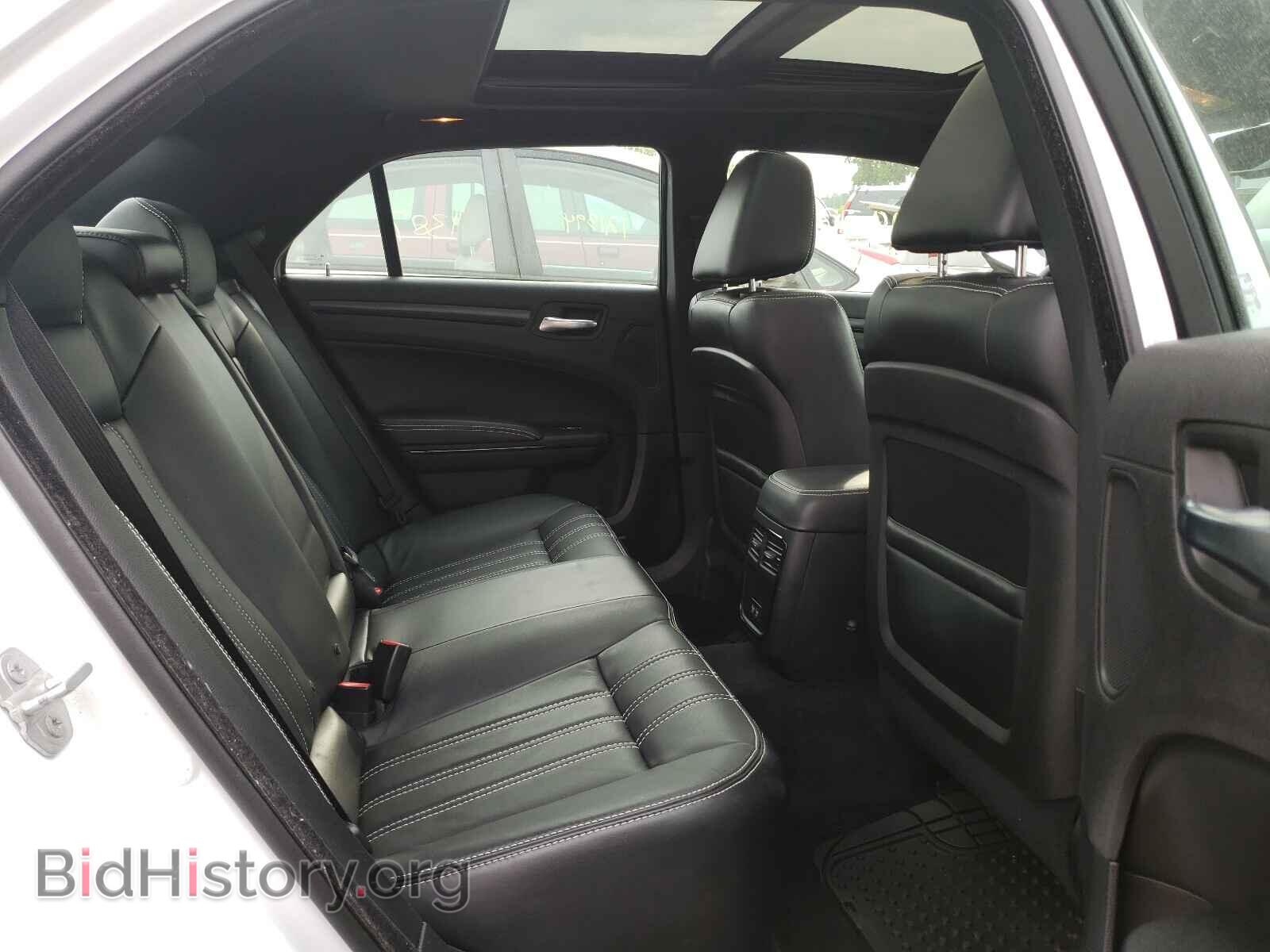 2015 CHRYSLER 300 - VIN: 2C3CCABG7FH807810 - Фото 6