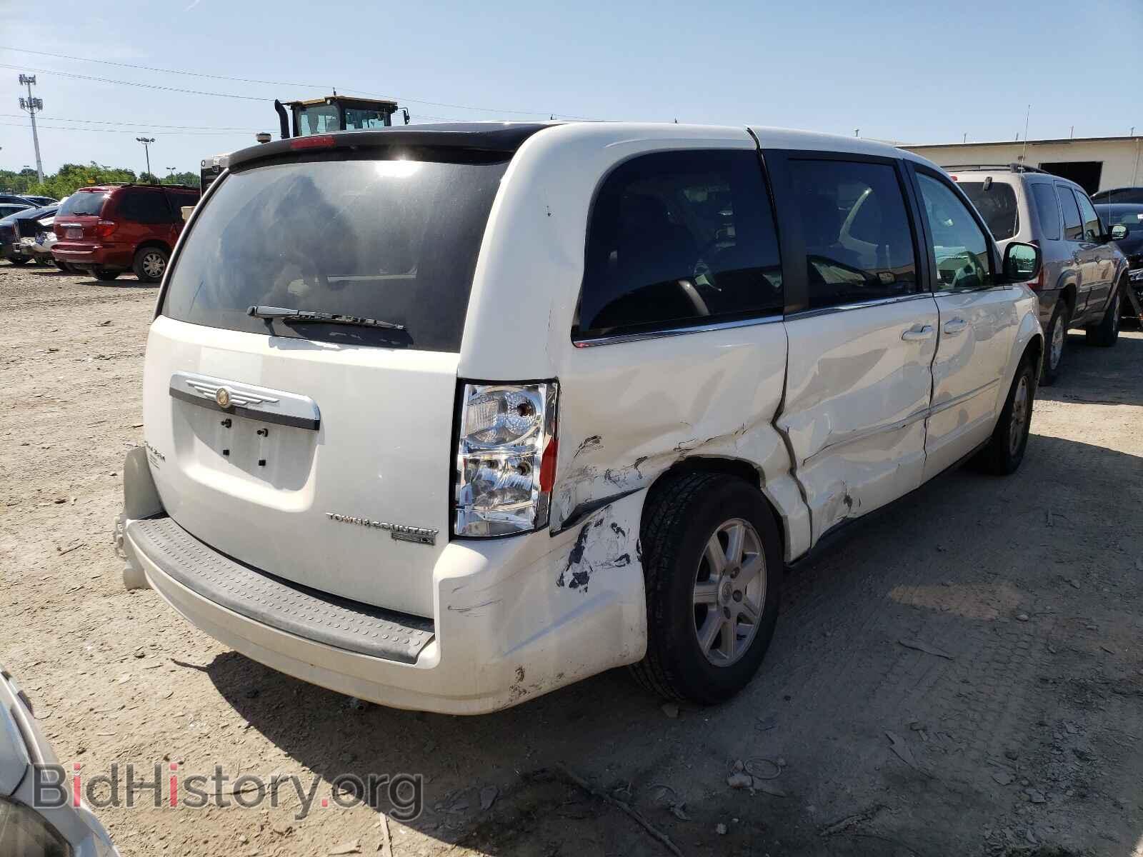 2010 CHRYSLER MINIVAN - VIN: 2A4RR2D14AR436590 - Фото 4