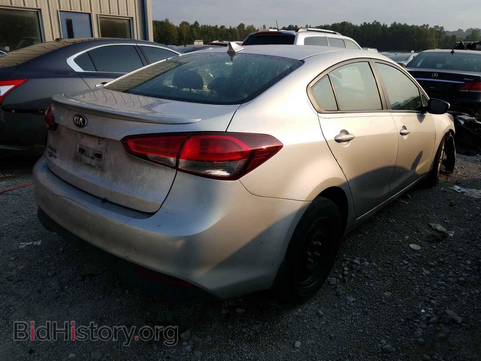 2017 KIA FORTE - VIN: 3KPFK4A7XHE044193 - Фото 4