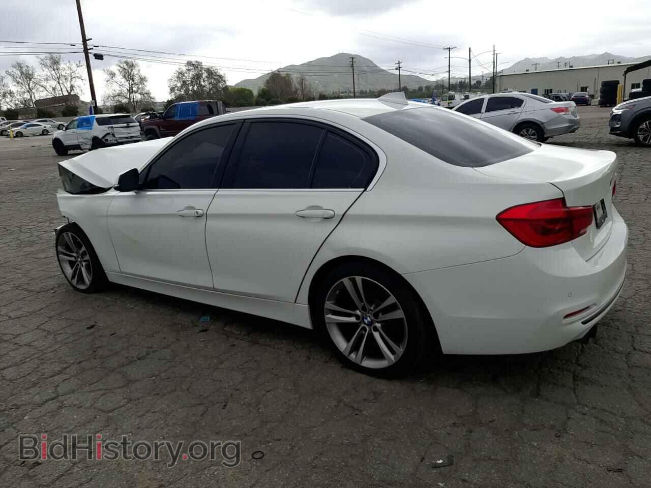 2018 BMW 3 SERIES - VIN: WBA8B9C59JAE22465 - Фото 2