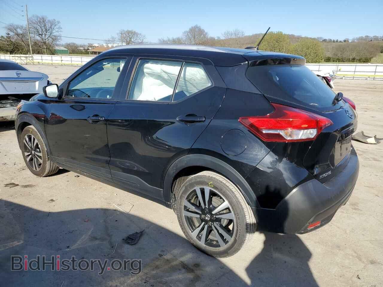 2019 NISSAN KICKS - VIN: 3N1CP5CU3KL545588 - Фото 2