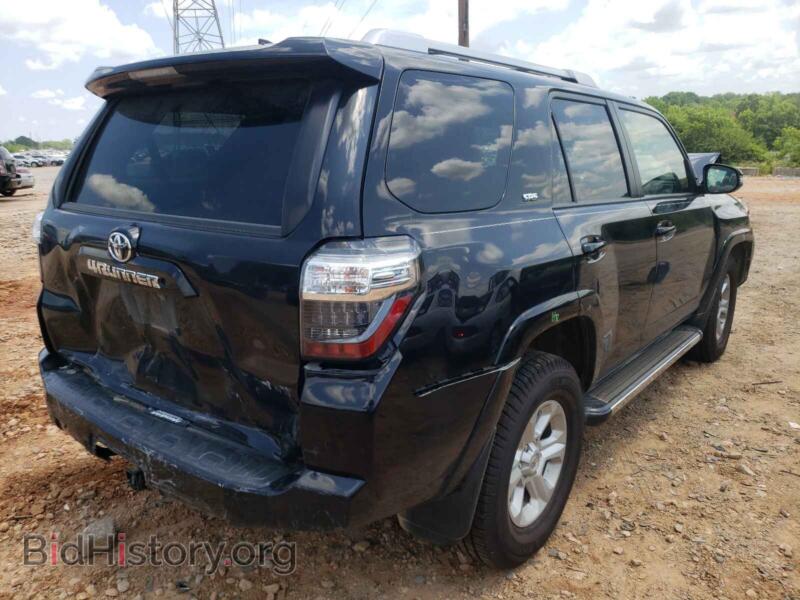 2017 Toyota 4RUNNER (VIN JTEZU5JR9H5154979) — photo 4 of 10