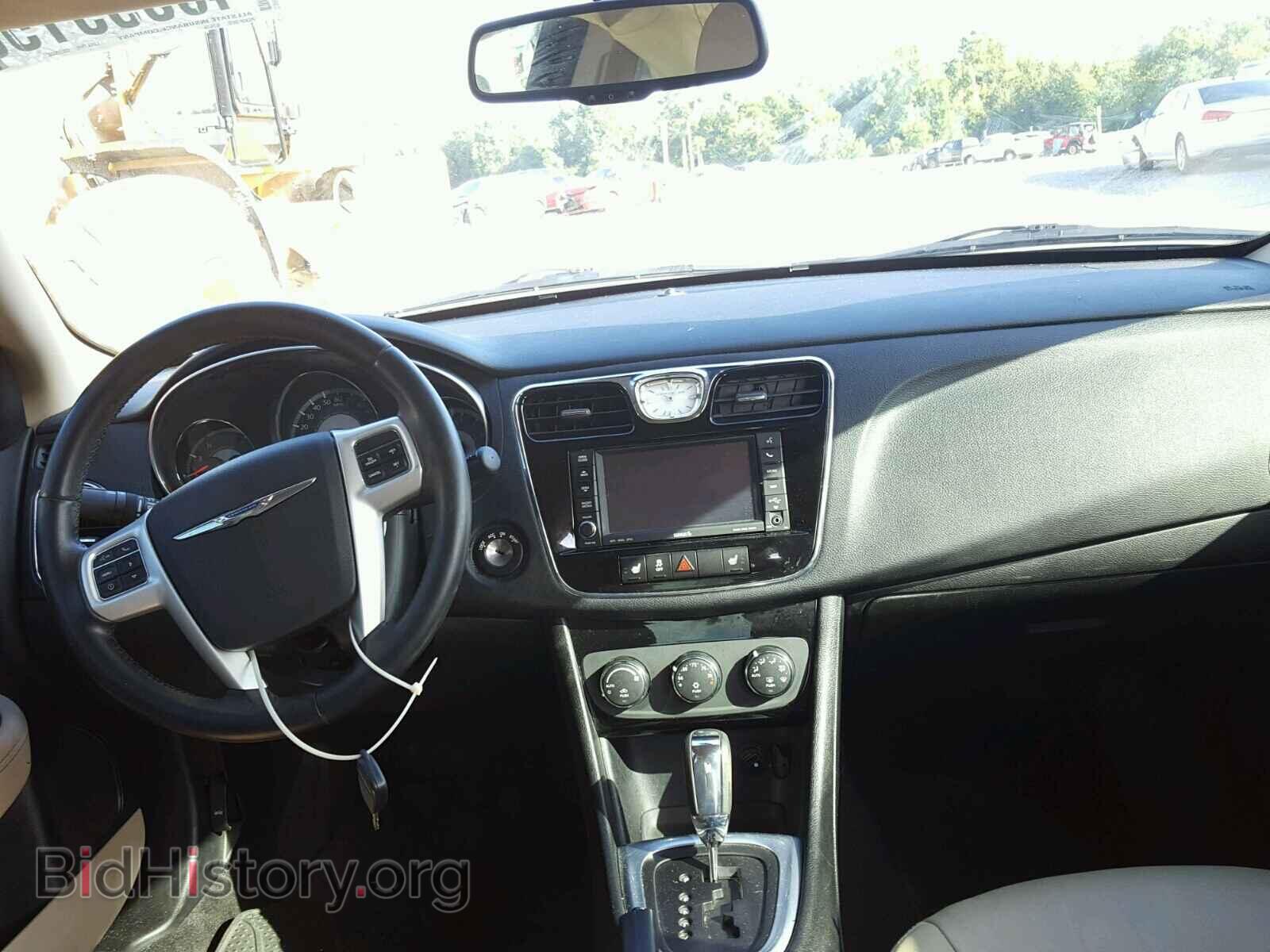 2012 CHRYSLER 200 - VIN: 1C3CCBCG6CN200370 - Фото 9