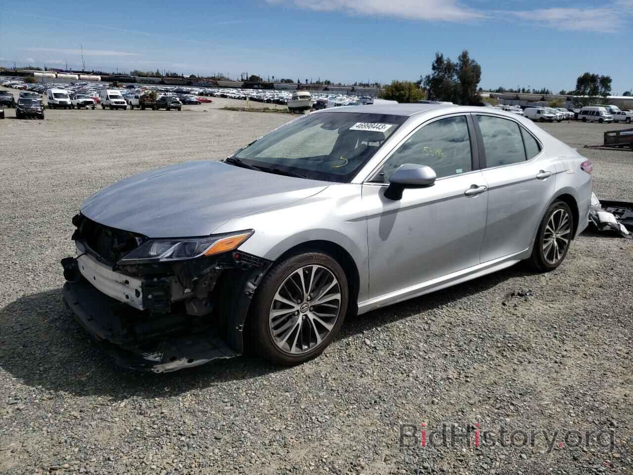 Photo 4T1B11HK6JU526835 - TOYOTA CAMRY 2018