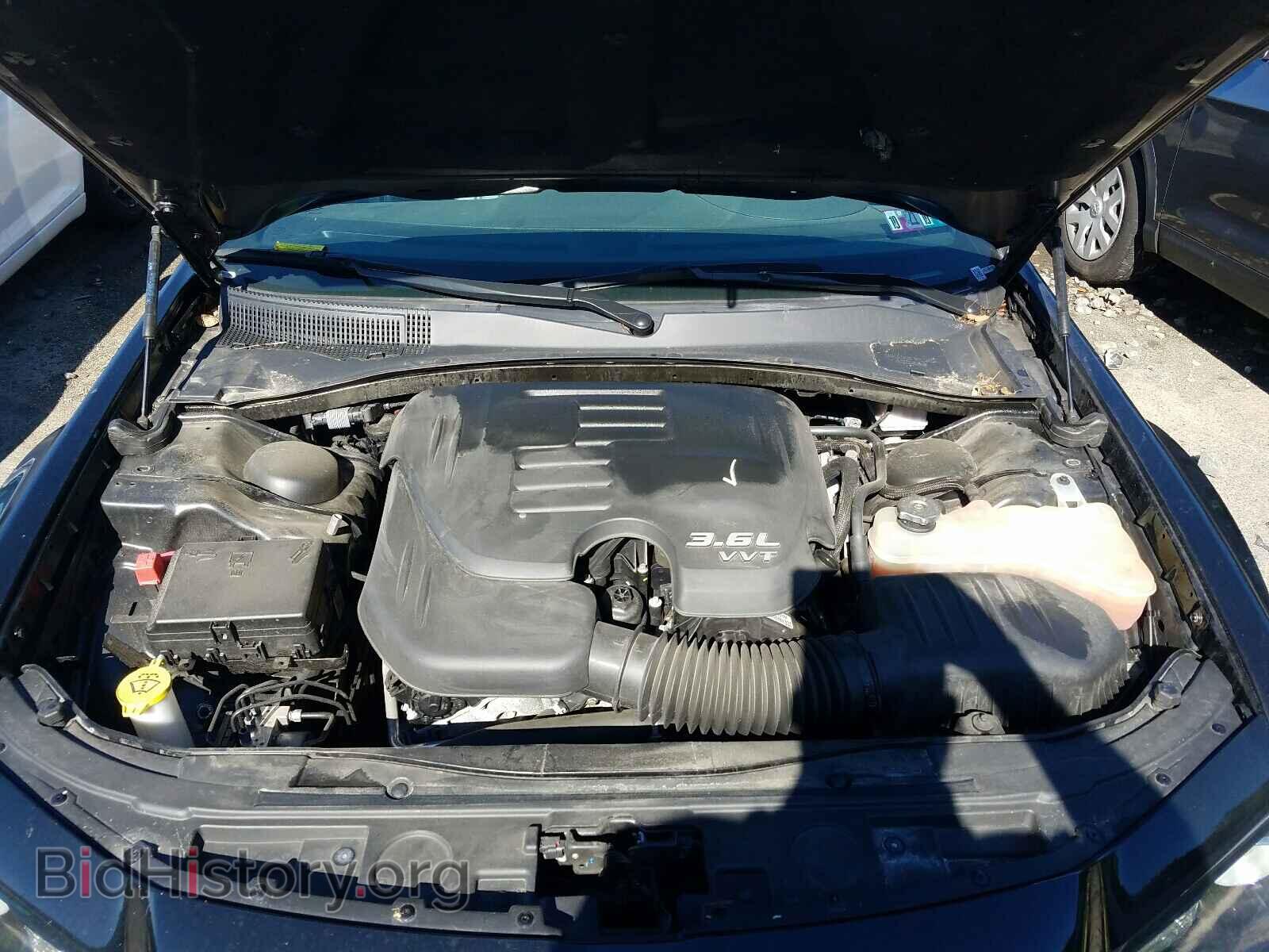 2019 CHRYSLER 300 - VIN: 2C3CCABG3KH655275 - Фото 7