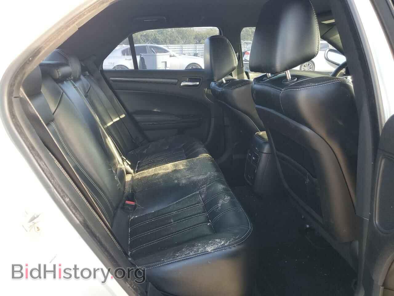 2016 CHRYSLER 300 - VIN: 2C3CCABG4GH144889 - Фото 10