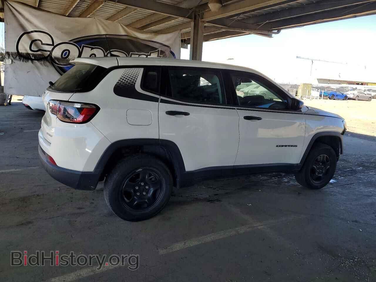 2018 JEEP COMPASS - VIN: 3C4NJDAB6JT190739 - Фото 3