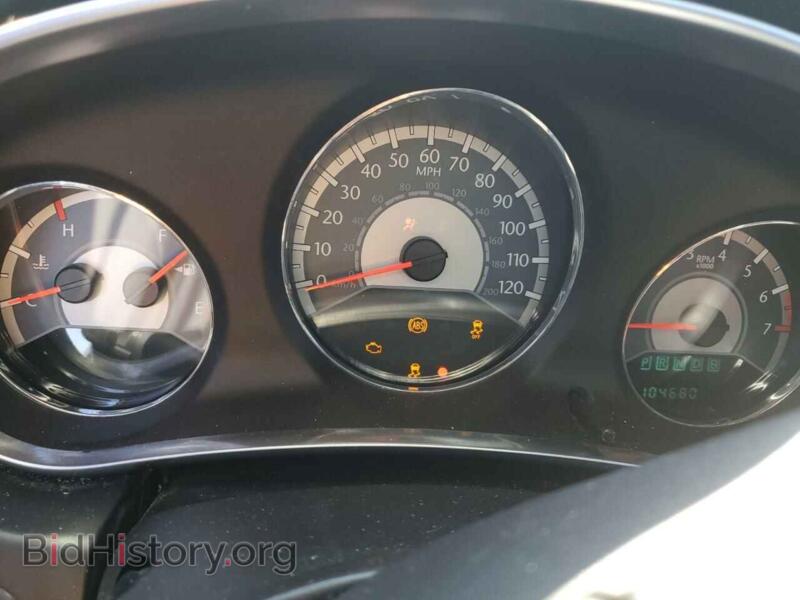 2011 Chrysler 200 (VIN 1C3BC4FB6BN580221) — фото 9 из 13