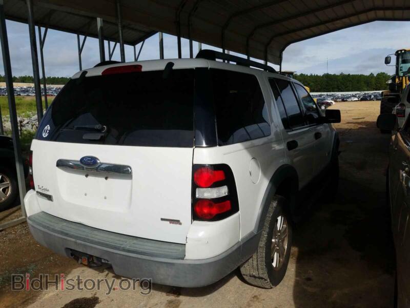 2006 Ford EXPLORER (VIN 1FMEU63E56UA92059) — фото 4 из 10