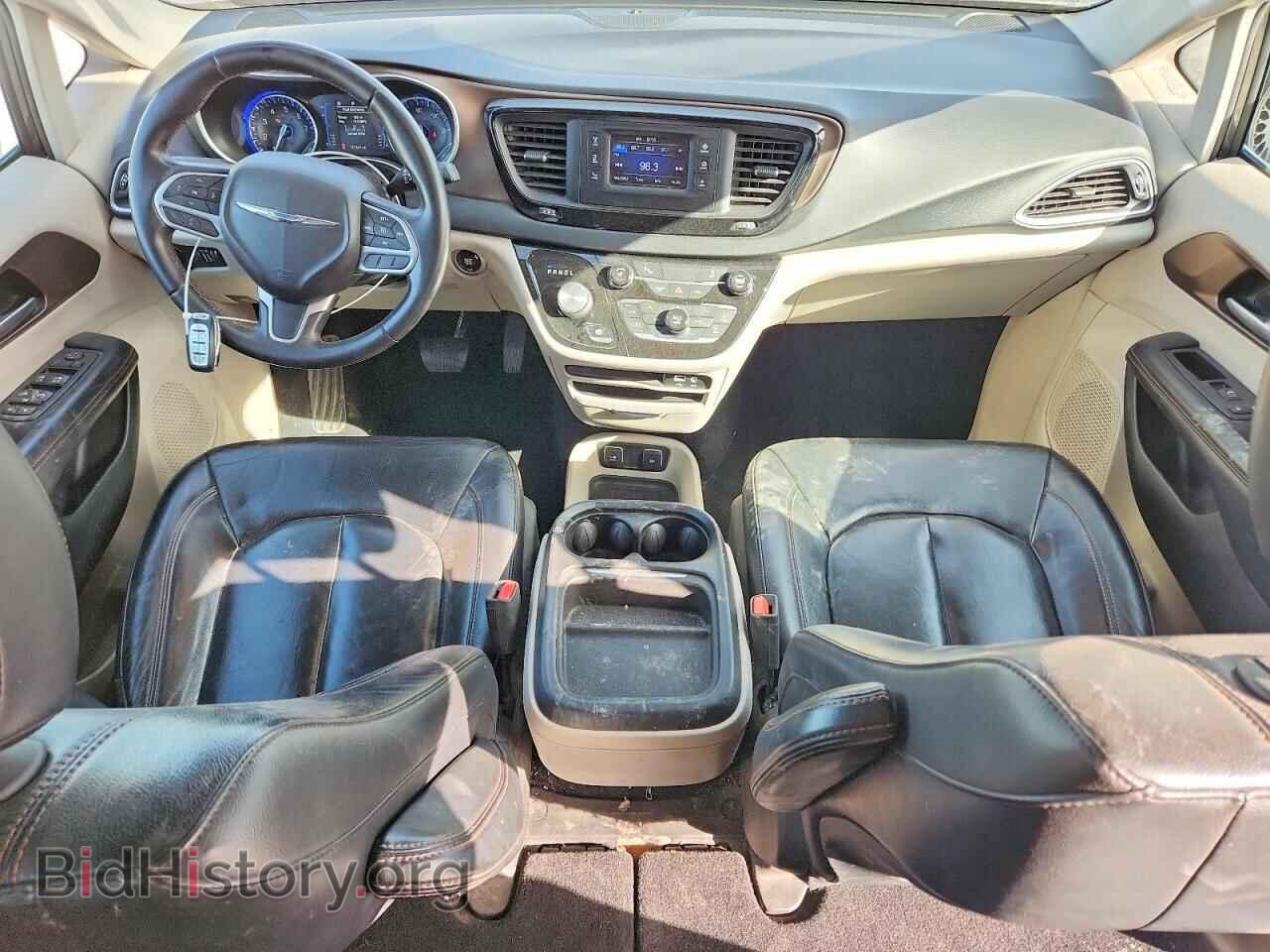 2017 CHRYSLER PACIFICA - VIN: 2C4RC1BG2HR642297 - Photo 8