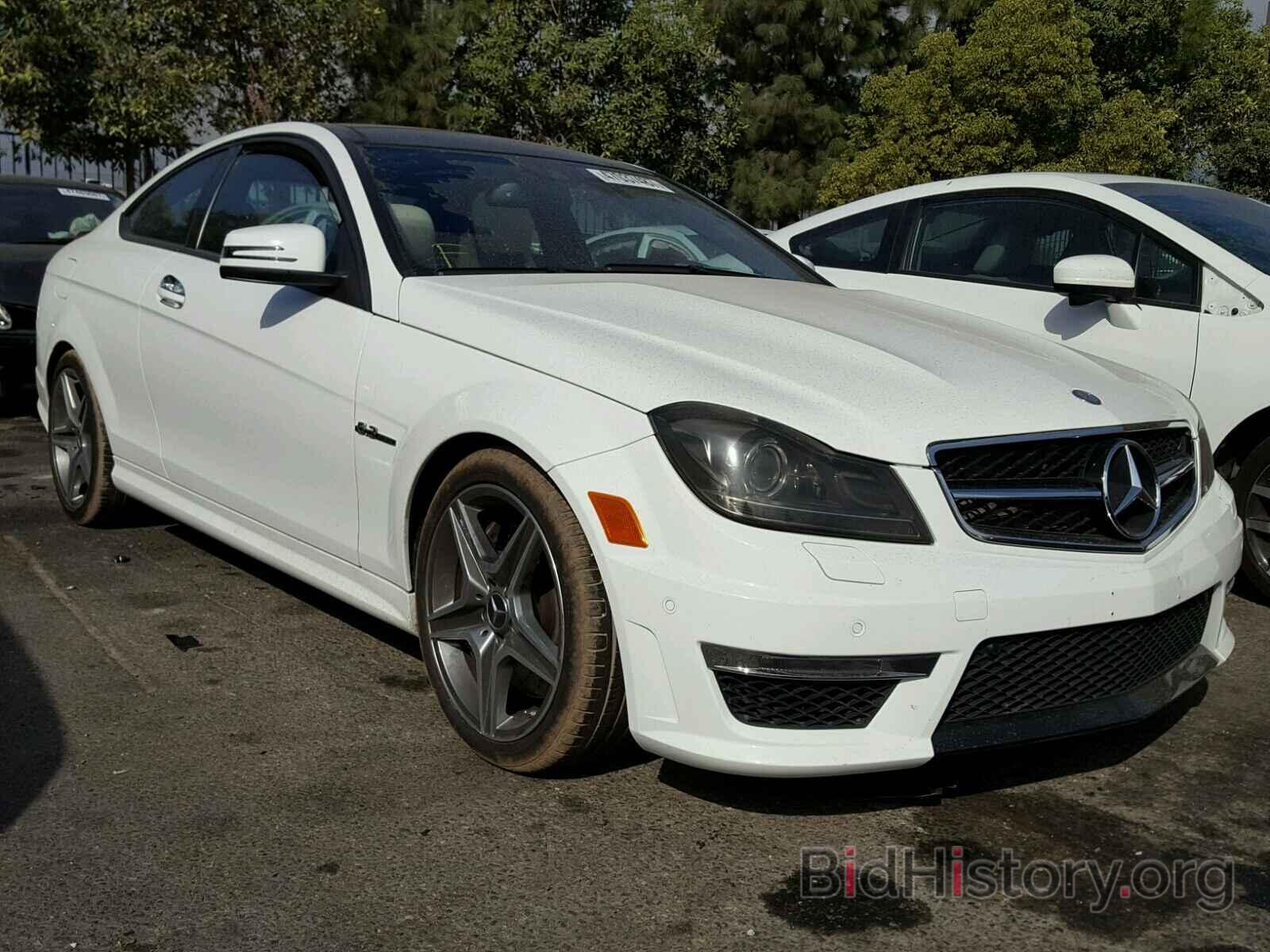 Photo WDDGJ7HBXDG035853 - MERCEDES-BENZ C63 2013