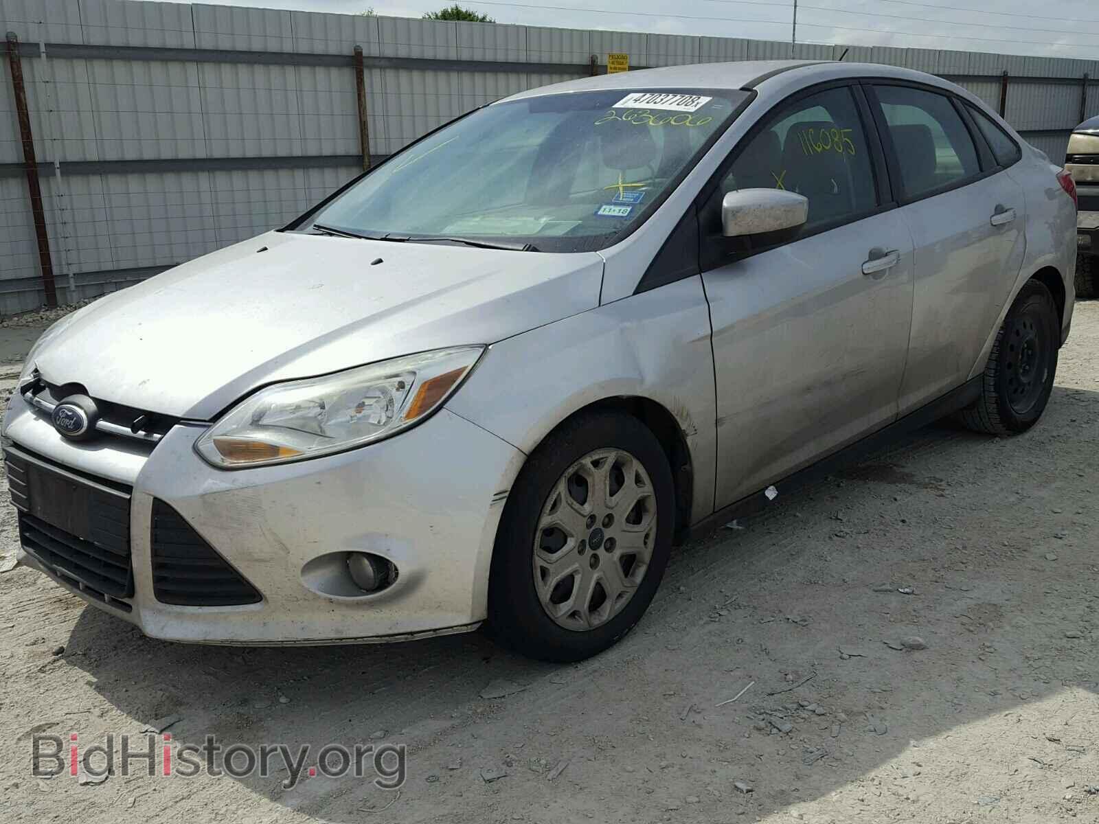 2012 Ford FOCUS (VIN 1FAHP3F29CL263606) — photo 2 of 10