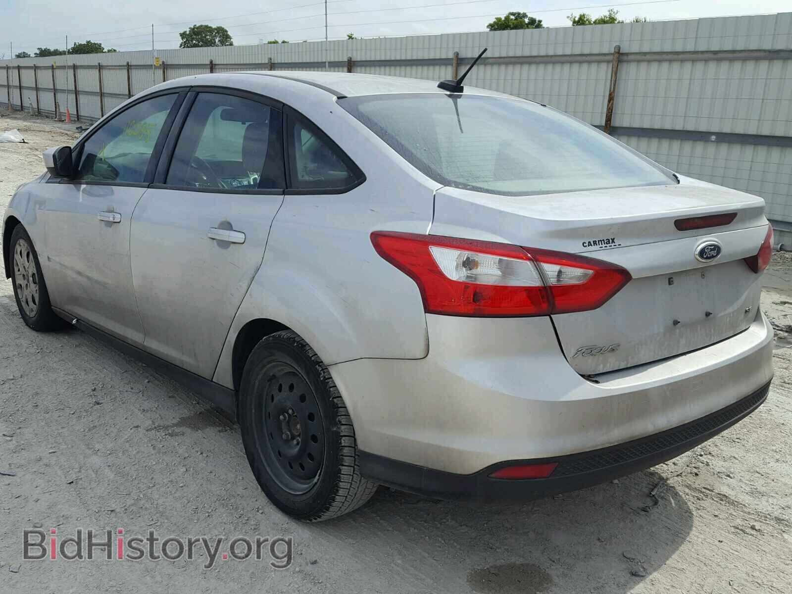 2012 Ford FOCUS (VIN 1FAHP3F29CL263606) — photo 3 of 10