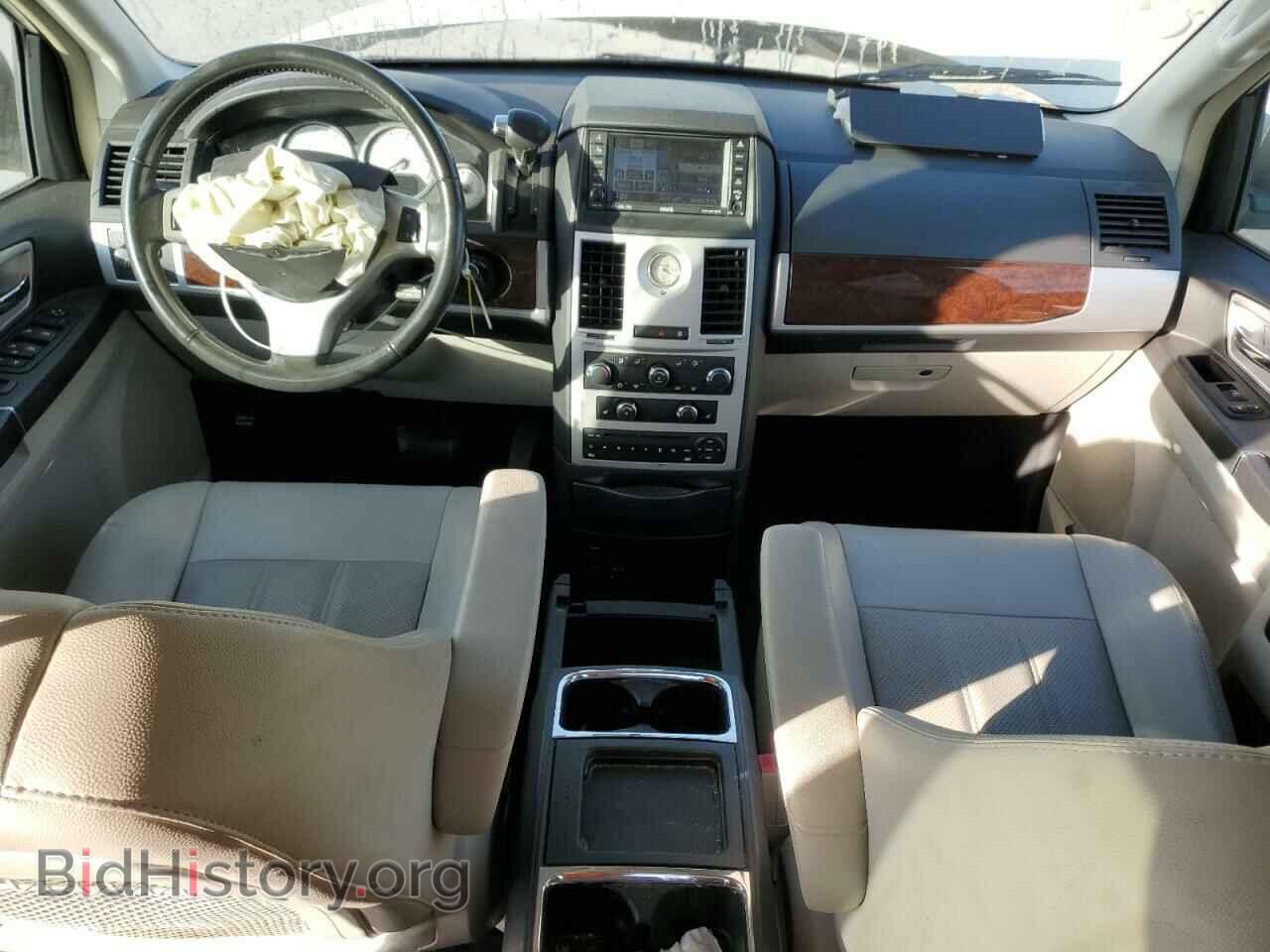 2010 CHRYSLER MINIVAN - VIN: 2A4RR8DX9AR414401 - Фото 8
