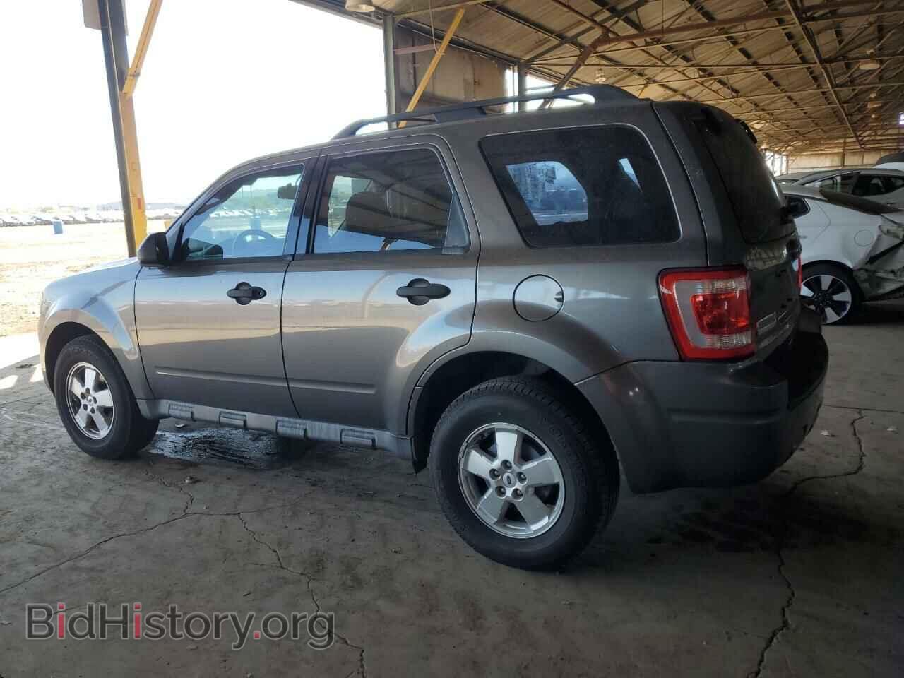 2011 FORD ESCAPE - VIN: 1FMCU0C72BKB25496 - Фото 2