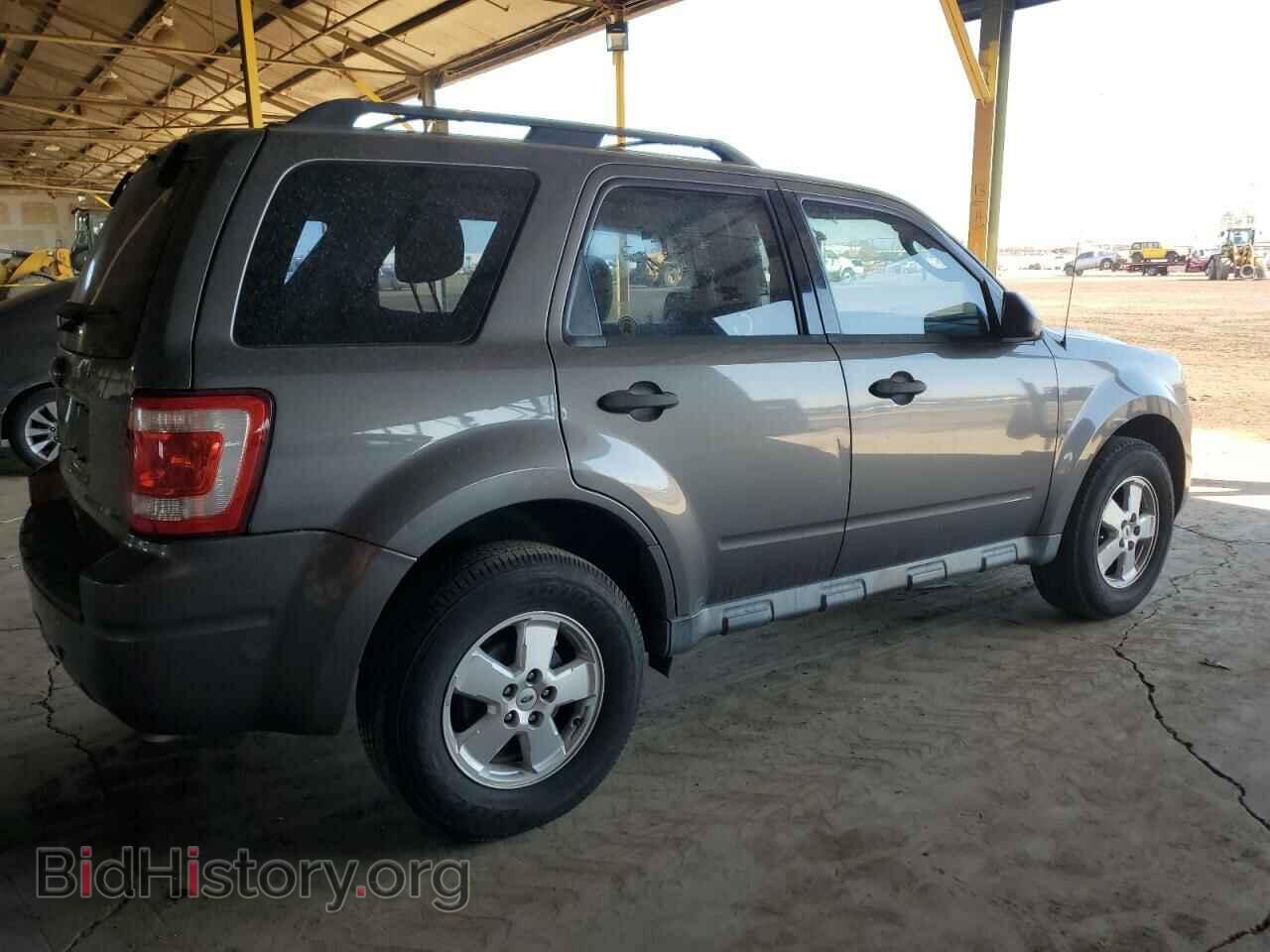 2011 FORD ESCAPE - VIN: 1FMCU0C72BKB25496 - Фото 3