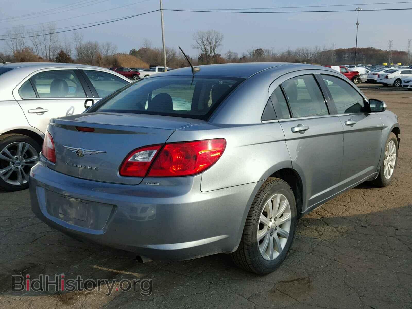 2010 CHRYSLER SEBRING - VIN: 1C3CC5FB2AN232067 - Фото 4