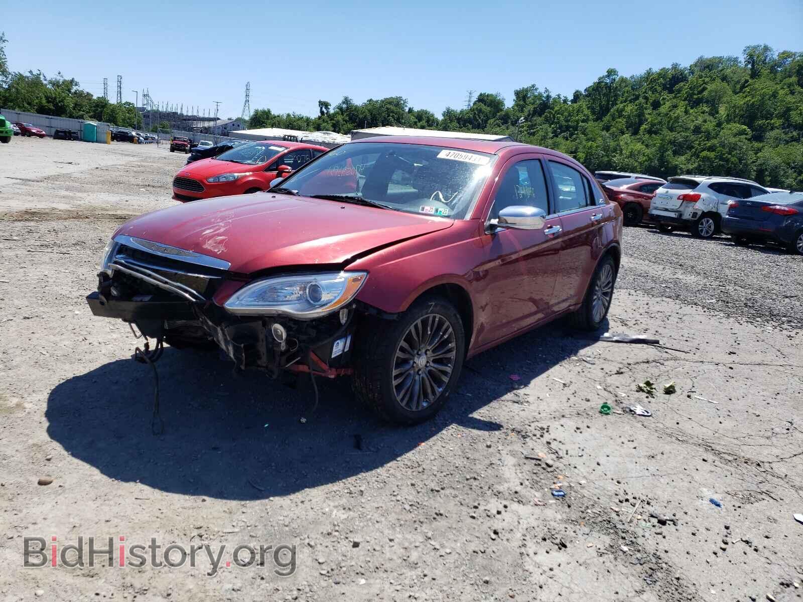 2011 CHRYSLER 200 - VIN: 1C3BC2FB7BN583052 - Photo 2