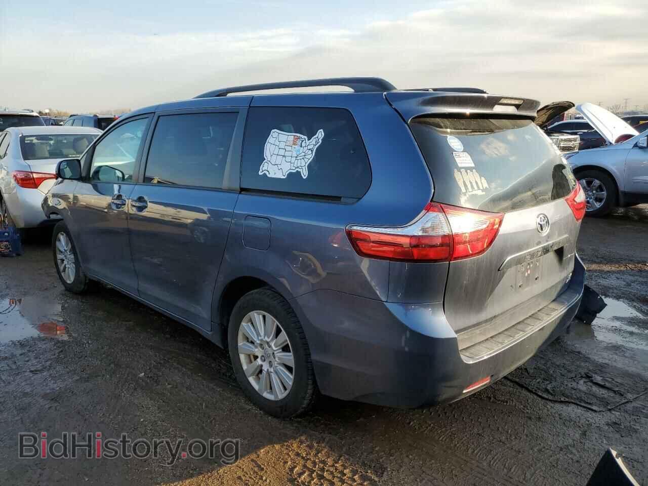 2017 TOYOTA All Models - VIN: 5TDJZ3DC8HS148910 - Фото 2