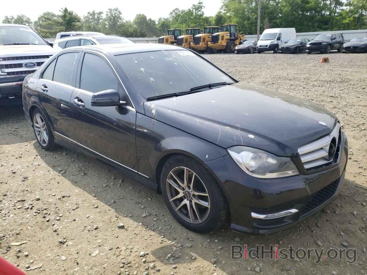 Фотография WDDGF8BBXCR193032 - MERCEDES-BENZ C-CLASS 2012