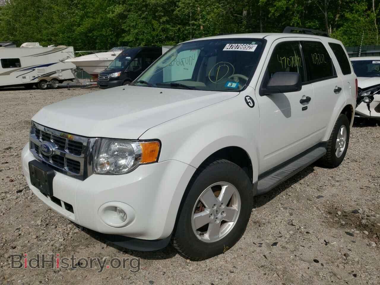 2011 FORD ESCAPE - VIN: 1FMCU9DG4BKC65181 - Фото 2