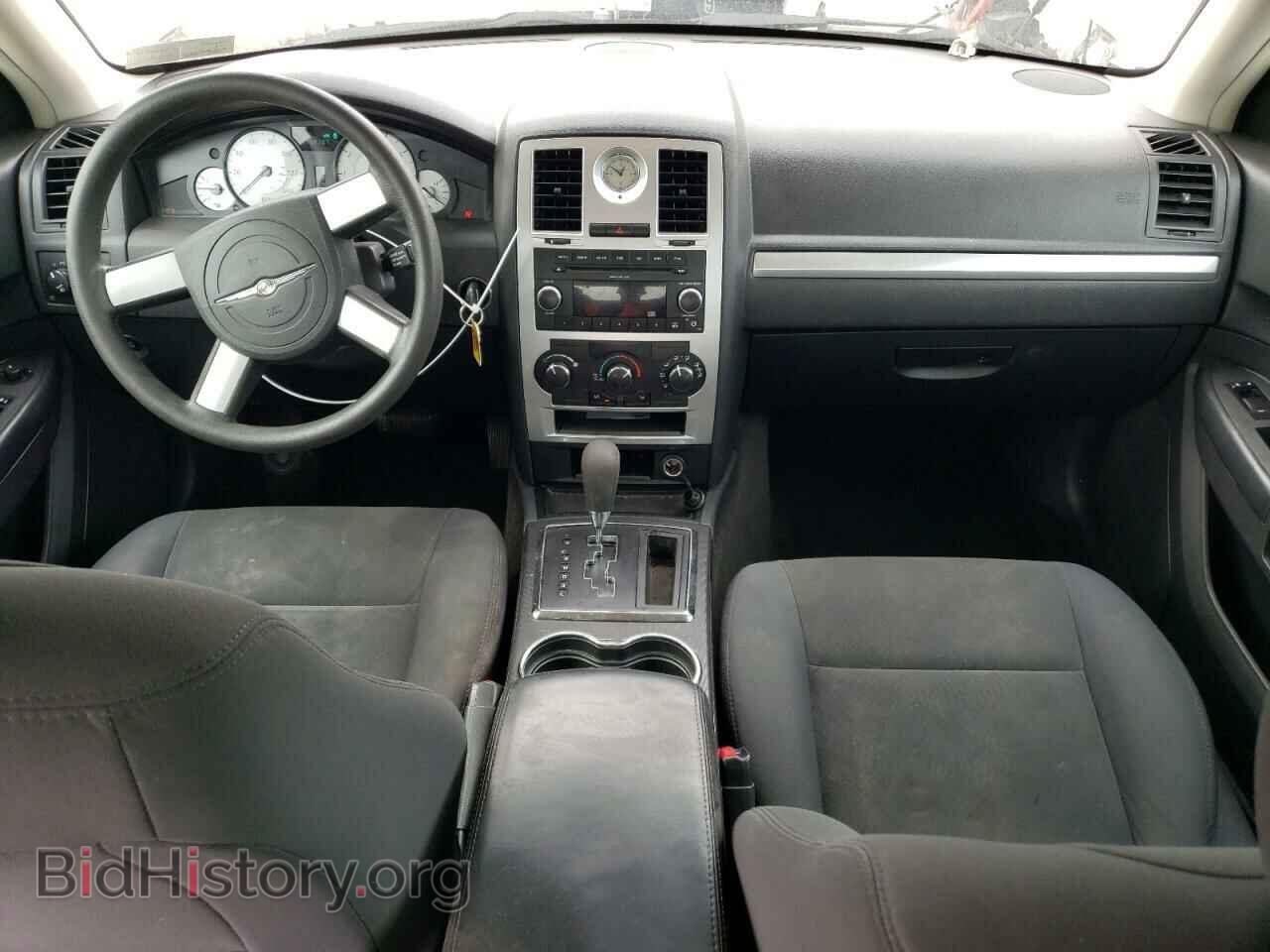 2010 CHRYSLER 300 - VIN: 2C3CA4CD2AH101252 - Фото 8