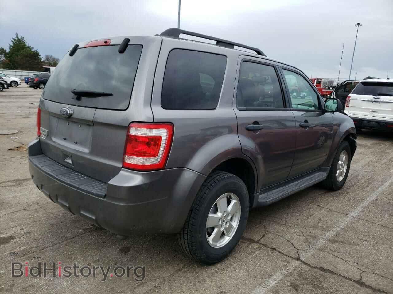 2011 FORD ESCAPE - VIN: 1FMCU0D75BKA05965 - Фото 3