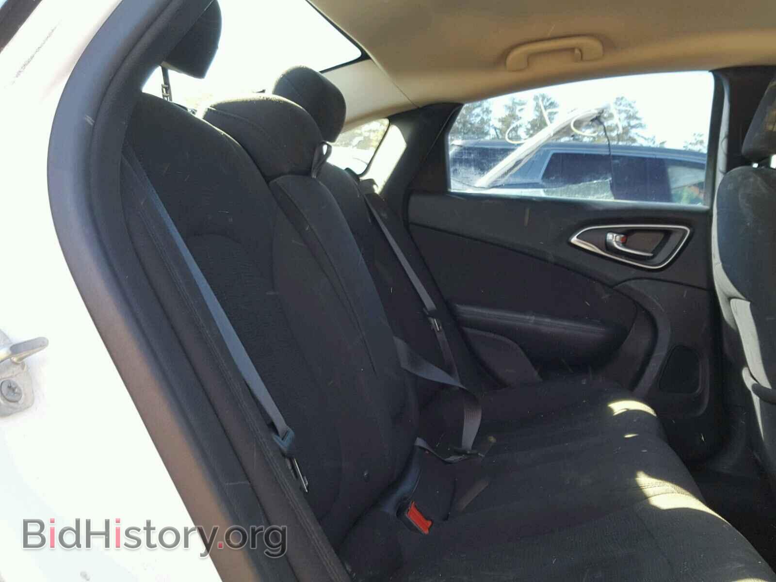2015 CHRYSLER 200 - VIN: 1C3CCCAB6FN641935 - Photo 6